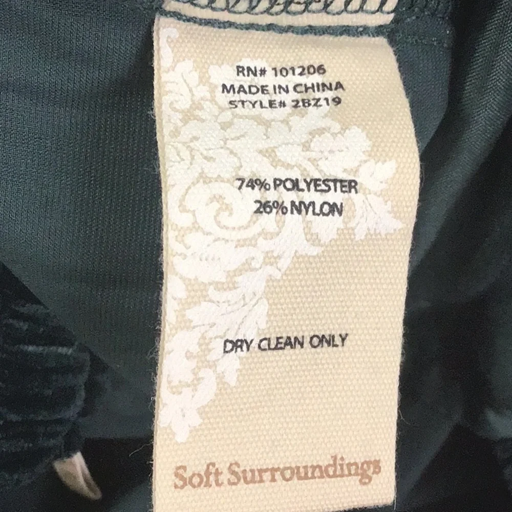 Soft Surroundings Emerald Green Velvet Cargo Utility Pull on Pants Size Medium